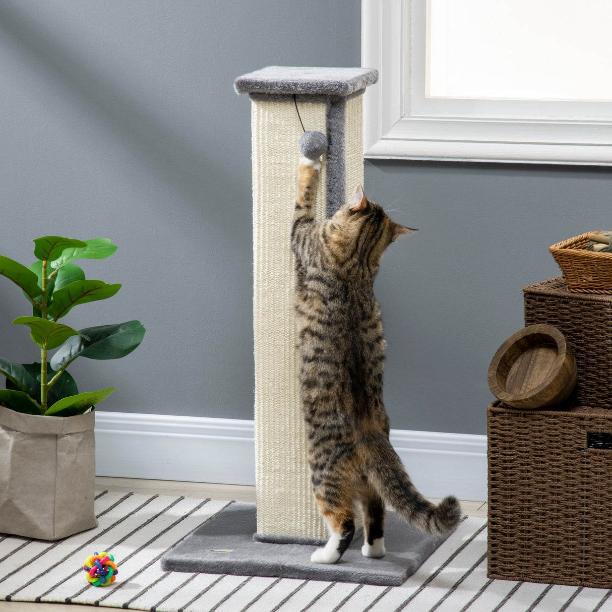 81cm Cat Scratcher, Vertical Full Scratcher with Natural Sisal Rope, Hanging Ball and Soft Plush, Grey, PawHut,